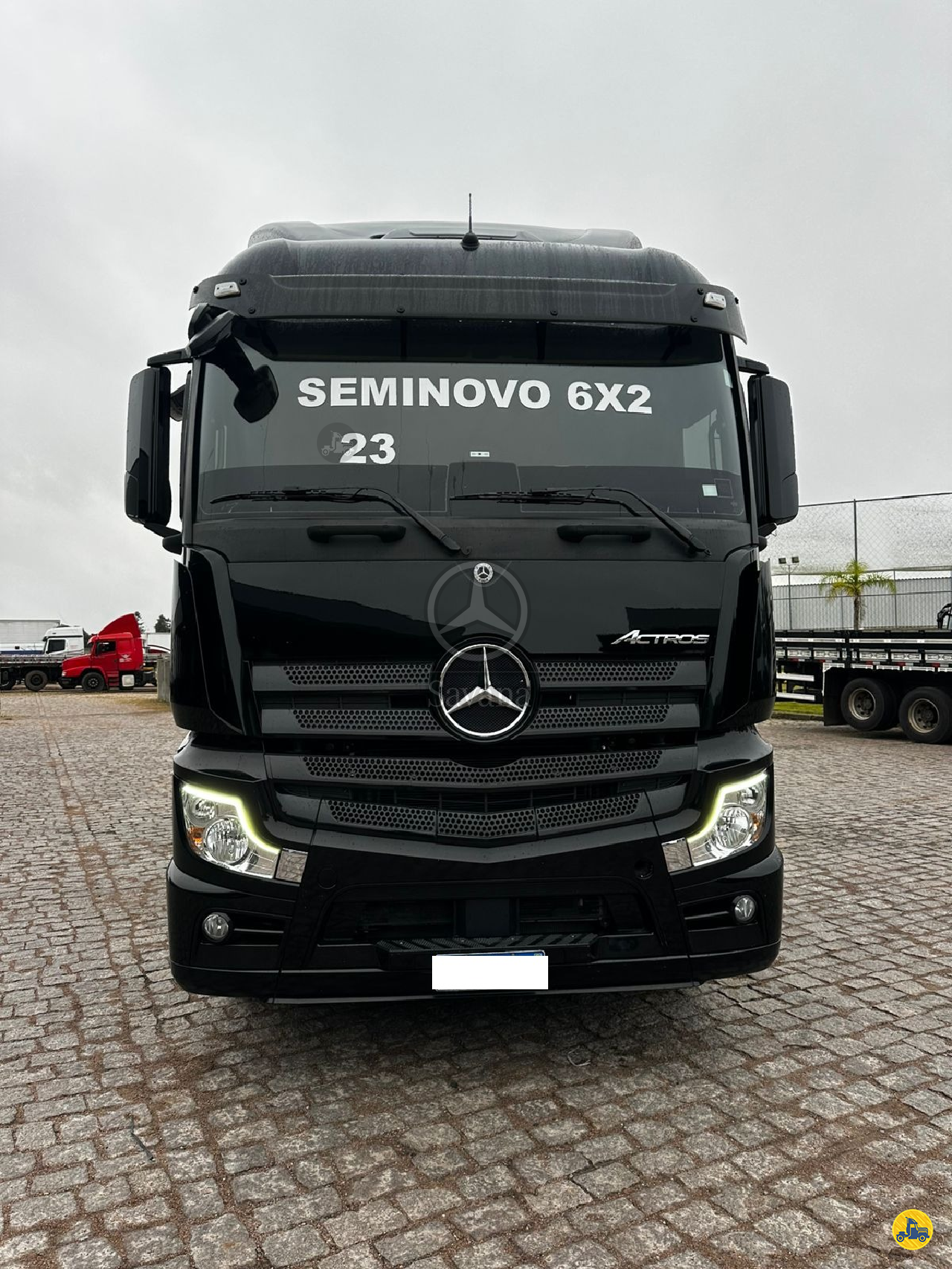 CAMINHAO MERCEDES-BENZ MB 2548 Cavalo Mecânico Cavalo 6x2 Savana Caminhões - Mercedes Benz SAO JOSE DOS PINHAIS PARANÁ PR